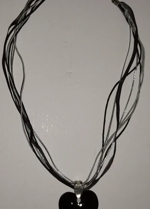 Collana con ciondolo a cuore nero , condizioni: Buone, €2.00, €2.80 include la Protezione acquisti