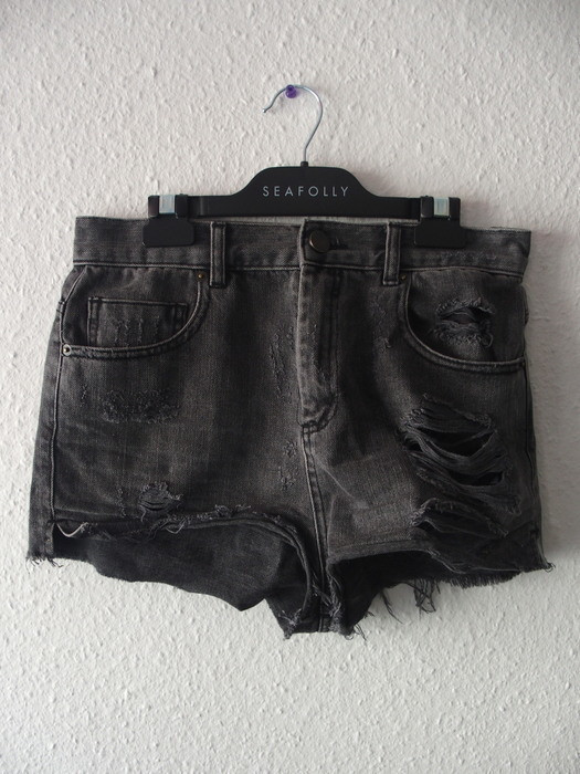 ASOS - Short en jean taille haute délavé avec déchirures 1
