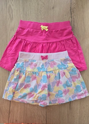 Lot 2 jupes piazza italia rose et imprimé cœurs - taille 7/8 ans - état neuf, brand: Piazza Italia, condition: New without tags, size: 7 years / 122 cm, €5.00, €5.95 includes Buyer Protection