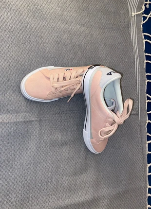 Baskets toile Fila rose blanche grise , merk: FILA, staat: Nieuw zonder prijskaartje, maat: 36, € 15,00, € 16,45 inclusief Kopersbescherming