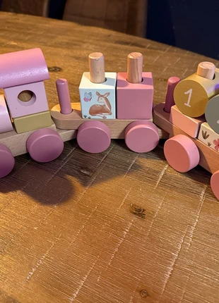 Little dutch trein, merk: Little Dutch, staat: Goed, maat: 12-18 maanden / 80 cm, € 3,50, € 4,38 inclusief Kopersbescherming