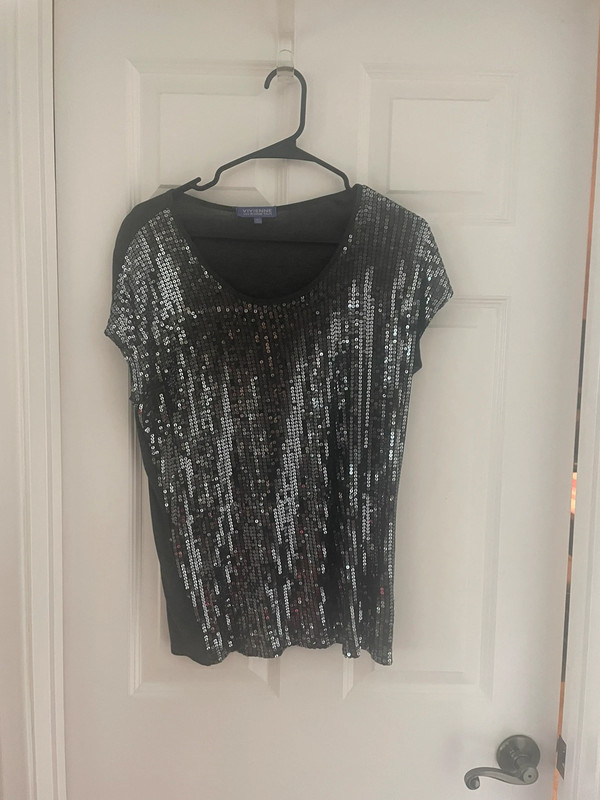 Vivienne by Vivienne Tam Silver Gray Sequined Top, size XS. 1