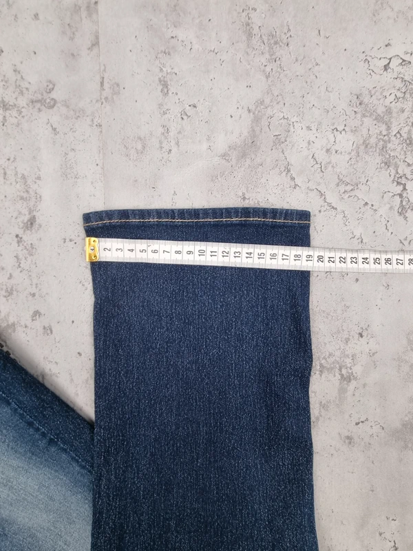 Jean Levi’s Signature Curvy Straight Bleu – Taille 42 Femme (mesures en photos) - photo numéro 7