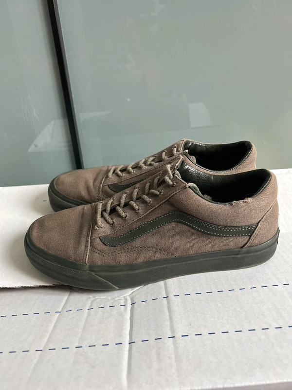 Vans old skool on sale army