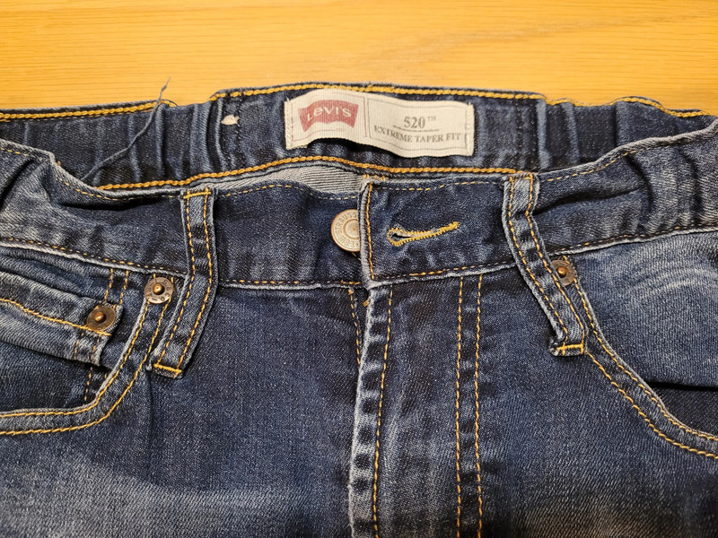 Jean Levi s 520 extreme taper fit 16 ans Vinted