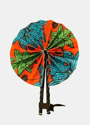 Éventail pliable, Tissu Wax, Made in Afrique (fait main), Orange, Bleu & Vert - TU, merk: Africa, staat: Nieuw zonder prijskaartje, € 17,00, € 18,55 inclusief Kopersbescherming