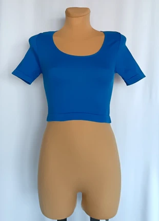 T-shirt bleu moulant col rond Primark Taille 36 - H2, marque: Primark, état: Très bon état, taille: S / 36 / 8, 2,00 €, 2,80 € Protection acheteurs (Pro) incluse