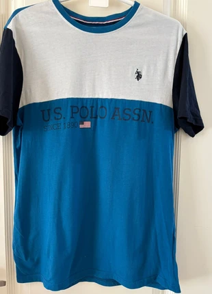 S. Polo Assn. Tricolor Blue, White & Navy T-Shirt – Size L, brand: U.S. Polo Assn., condizioni: Ottime, taglia: L, €10.00, €11.20 include la Protezione acquisti