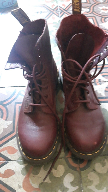 3 manières de assouplir ses nouvelles bottes Dr. Martens