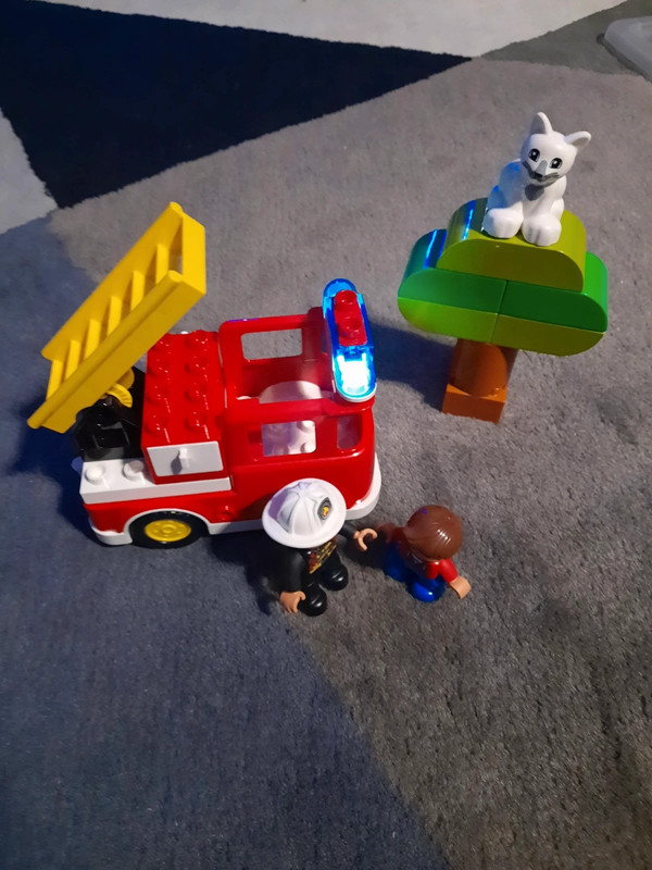 LEGO DUPLO Town Le camion de pompiers 10901 