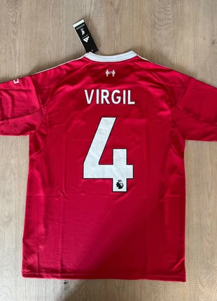 Liverpool home 25/26 - Virgil #4, marca: Liverpool, estado: Novo com etiquetas, tamanho: M, €28.99, €31.14 inclui Proteção do Comprador