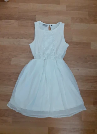 Robe blanche sans manches Kiabi ( T38 )Très bon état., marque: Kiabi, état: Très bon état, taille: M / 38 / 10, 6,90 €, 7,95 € Protection acheteurs incluse