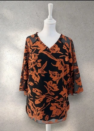 Blouse manches longues imprimée col v 46, marke: Bleu bonheur, zustand: Sehr gut, größe: XXXL / 46 / 18, 4,00 €, 4,90 € beinhaltet Vinted-Käuferschutz Pro