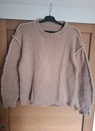 Pull beige détails torsadés blanc sur les manches taille 42 XL, merk: Tendance, staat: Heel goed, maat: XL / 42 / 14, € 8,00, € 9,10 inclusief Kopersbescherming