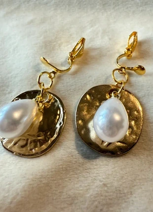 Pearl Drop Clip-On Earrings with Gold Textured Disc, condition: Very good, £7.00, £8.05 includes Buyer Protection