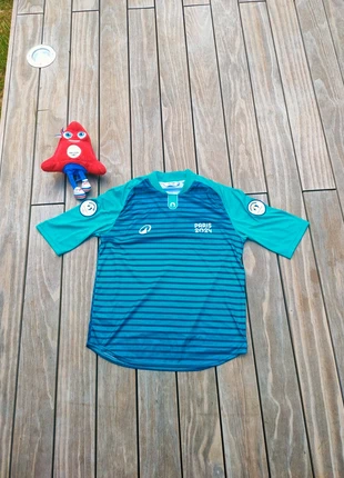 T-shirt officiel volontaire JO 2024, merk: Decathlon, staat: Nieuw zonder prijskaartje, maat: L, € 70,00, € 74,20 inclusief Kopersbescherming