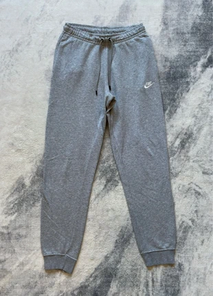 Nike Jogging Unisexe S Gris Chiné Logo Brodé, marca: Nike, estado: Muito bom, tamanho: S, €29.99, €32.19 inclui Proteção do Comprador Pro