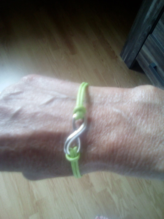 petit bracelet vert anis 3