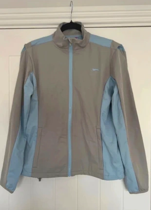 Slazenger Grey & Blue Windbreaker Size 10 eu38, marque: Slazenger, état: Très bon état, taille: M / 38 / 10, 7,00 €, 8,05 € Protection acheteurs incluse