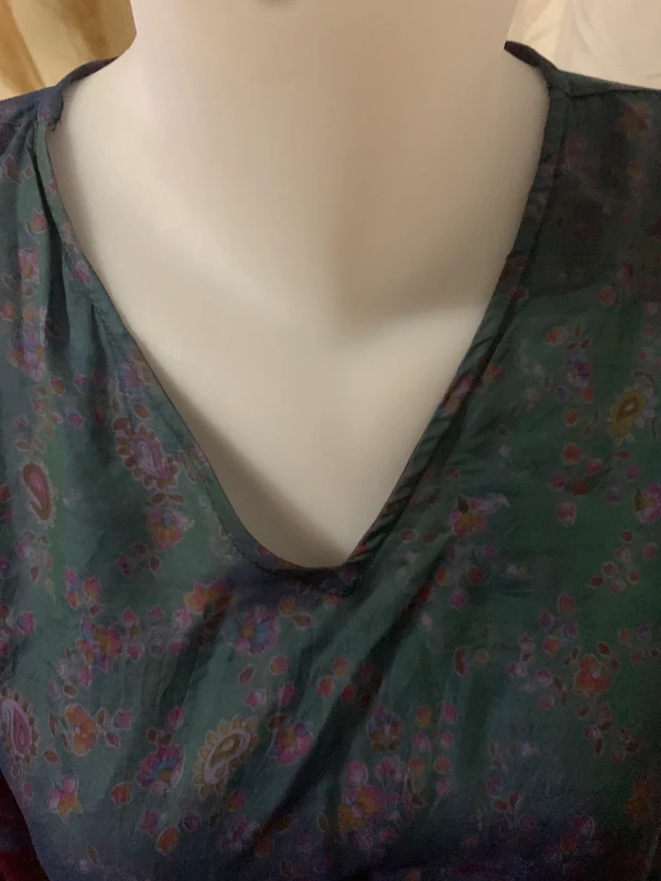 Blouse 30 Shanty taille 38 100%soie vert bleu-violet - photo numéro 6