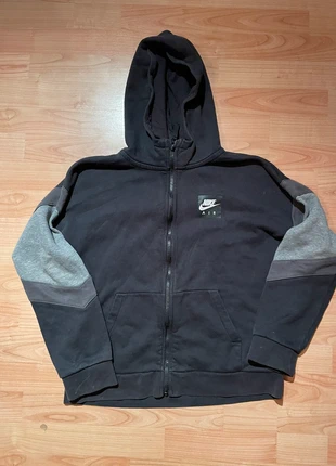 Veste Nike Noire, marke: Nike, zustand: Sehr gut, größe: XL, 15,99 €, 17,49 € inklusive Vinted-Käuferschutz