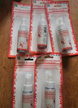 Faux sang spray, marca: Out Of The Blue, estado: Novo com etiquetas, €5.00, €5.95 inclui Proteção do Comprador