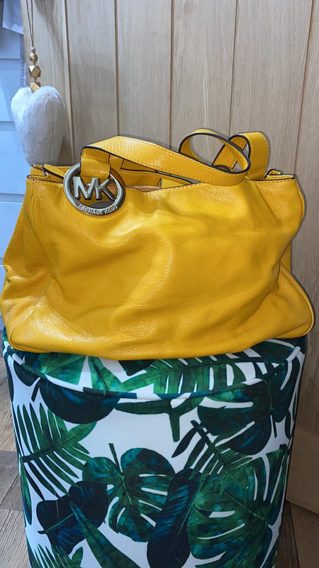 Michael kors online mustard bag