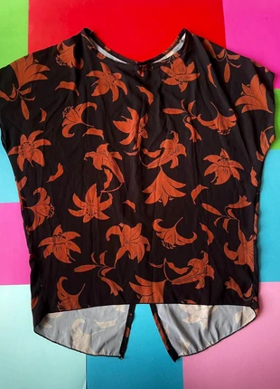 Canotta estiva floreale taglia unica, brand: Vintage Dressing, condizioni: Ottime, taglia: Taglia unica, €10.00, €11.20 include la Protezione acquisti