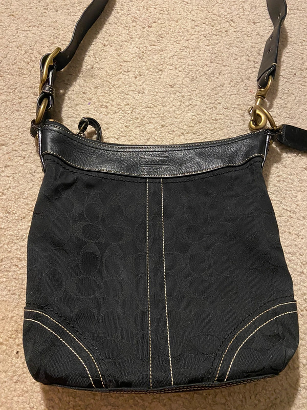 Black crossover coach bag with adjustable straps to make it a shoulder bag!! 1