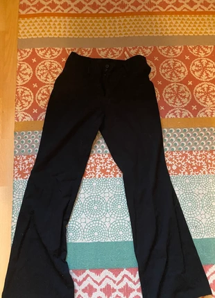 Pantalon noir évasé, marque: Stradivarius, état: Bon état, taille: M / 38 / 10, 5,00 €, 5,95 € Protection acheteurs incluse