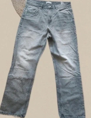 Jean gris Zara coupe droite style usé Taille EUR 44, brand: Zara, condizioni: Ottime, taglia: XXL / IT 48 / EU 44, €14.00, €15.40 include la Protezione acquisti