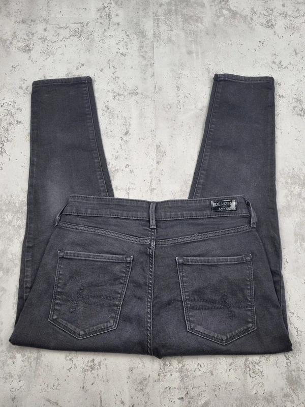 Jean Levi’s noir – Taille 30x30 (40 FR) Femme (mesures en photos) - photo numéro 3