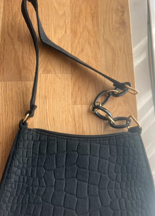 👜 Zwarte schoudertas met krokodillenprint & zwarte schakels, marque: Trendy, état: Neuf sans étiquette, 9,99 €, 11,19 € Protection acheteurs incluse