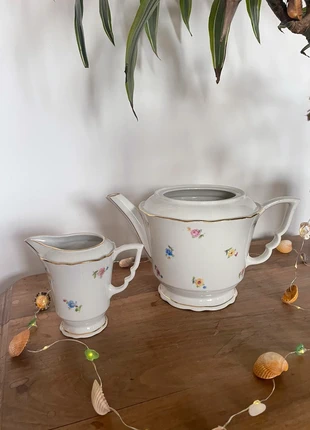 Théière et pot à lait en porcelaine , estado: Bom, €10.00, €11.20 inclui Proteção do Comprador Pro