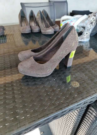 escarpins chaussures à talon haut marron imitation daim marque Sprox taille 39  Neuves, marca: Sprox, estado: Novo sem etiquetas, tamanho: 39, €1.00, €1.75 inclui Proteção do Comprador Pro
