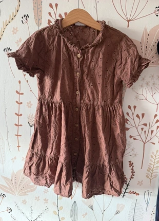 Jurk broderie maat 2-3jaar daily Brat, marca: DAILY BRAT, estado: Muito bom, tamanho: 24-36 meses / 92 cm, €9.00, €10.15 inclui Proteção do Comprador