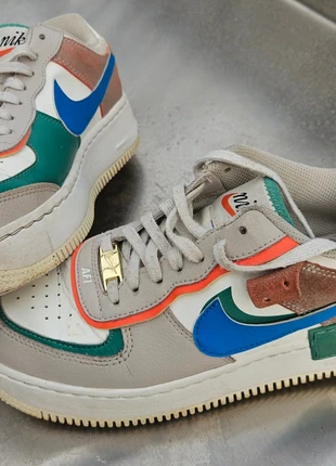 Baskets Nike Air Force 1 Low Shadow Sail Signal Bleu Vert - Taille 38.5 - Bon état, marke: Nike, zustand: Gut, größe: 38.5, 19,00 €, 20,65 € inklusive Vinted-Käuferschutz