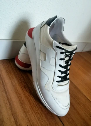 Interactive sneaker, merk: Hogan, staat: Heel goed, maat: 42, € 92,99, € 98,34 inclusief Kopersbescherming