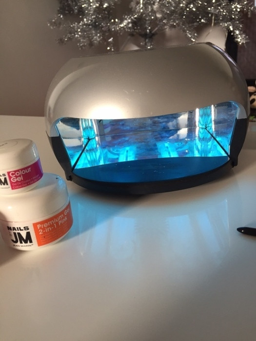 Lampe UV ongles en gel 1