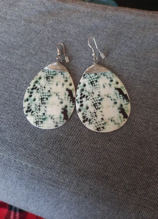 Boucles d'oreilles style coquillages aquarelle NEUVES, merk: Aquarelle, staat: Nieuw met prijskaartje, € 8,00, € 9,10 inclusief Kopersbescherming
