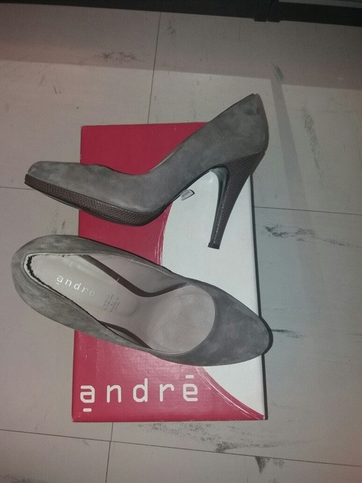 Chaussures André couleur kaki foncé 1