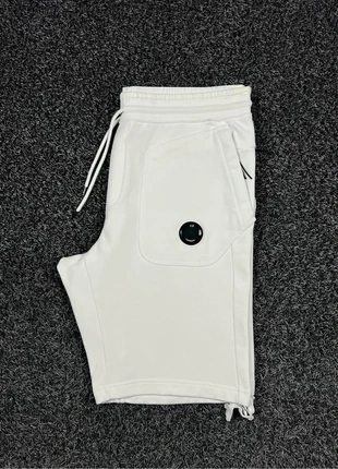 Short Cargo C.P Company Bermuda Resist Dyed, brand: C.P. Company, condition: Very good, size: XL, €115.00, €121.45 includes Buyer Protection Pro