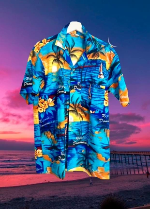 Chemise hawaïenne vintage - République Dominicaine, merk: Vintage Dressing, staat: Heel goed, maat: M, € 12,90, € 14,25 inclusief Kopersbescherming