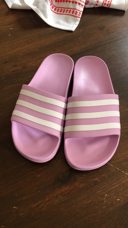 Adidas sliders clearance size 1