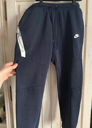 Obrázek k inzerátu: Nike Tech fleece