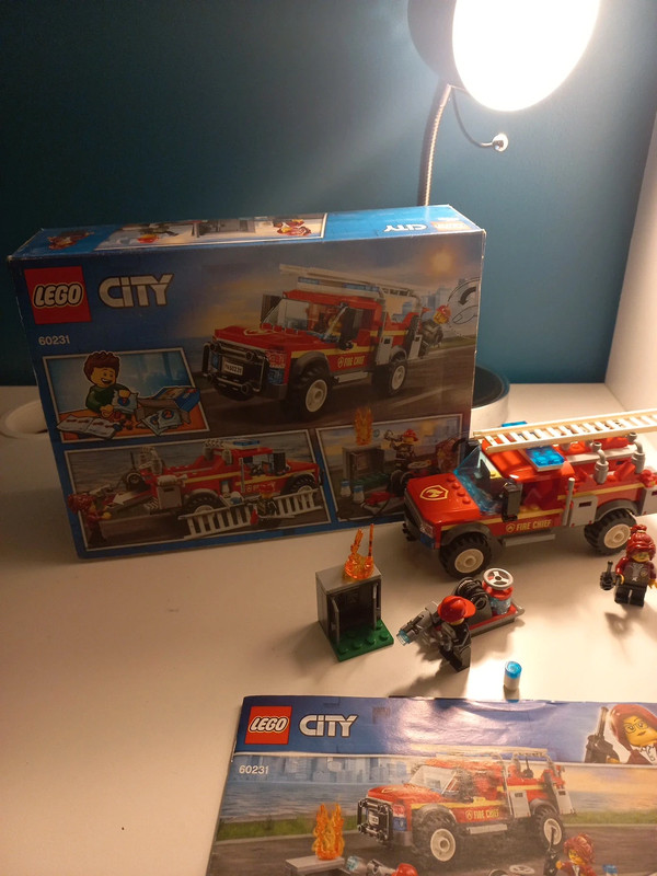 LEGO® City 60231 Le camion du chef des pompiers - Jeu de