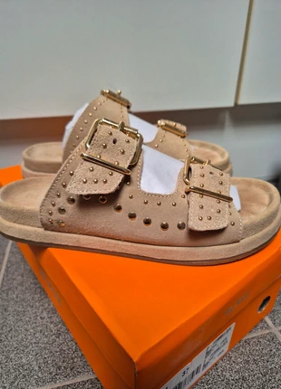 Blasz slippers beige maat 37, merk: Trendy, staat: Heel goed, maat: 37, € 25,00, € 26,95 inclusief Kopersbescherming