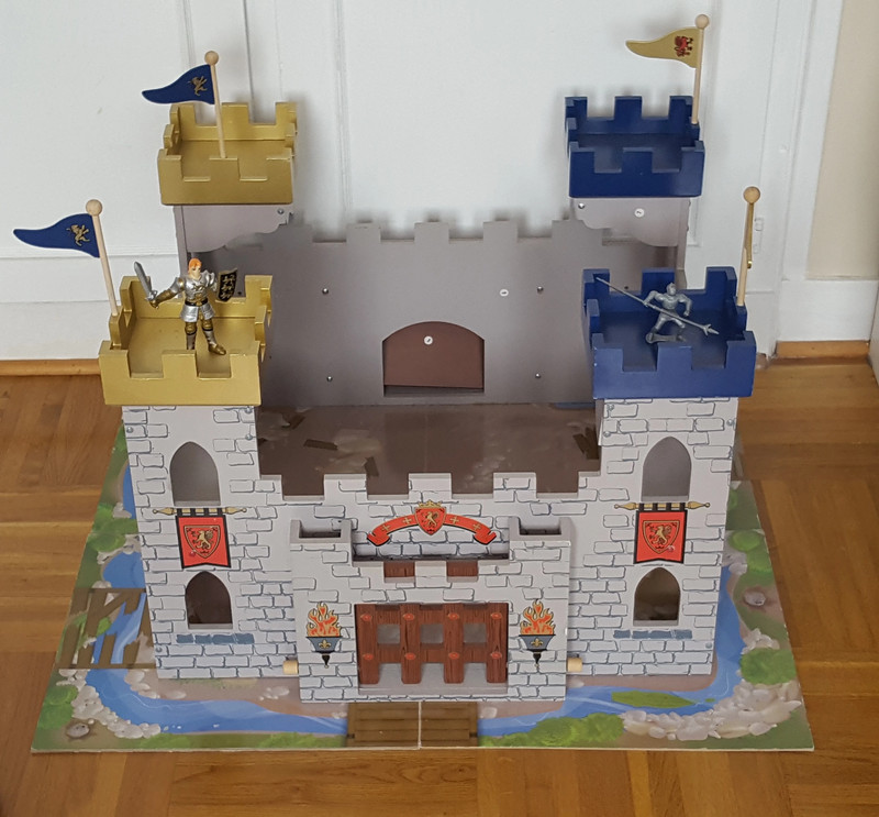 Château fort en bois - jouet-en-bois