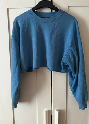 Blue cropped crewneck jumper, brand: Bershka, condition: Very good, size: XS / 34 / 6, €3.00, €3.85 includes Buyer Protection