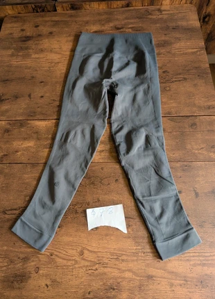 Pantalon legging Lululemon corte yoga sport, marke: Lululemon, zustand: Sehr gut, größe: M / 38 / 10, 8,00 €, 9,10 € beinhaltet Vinted-Käuferschutz Pro